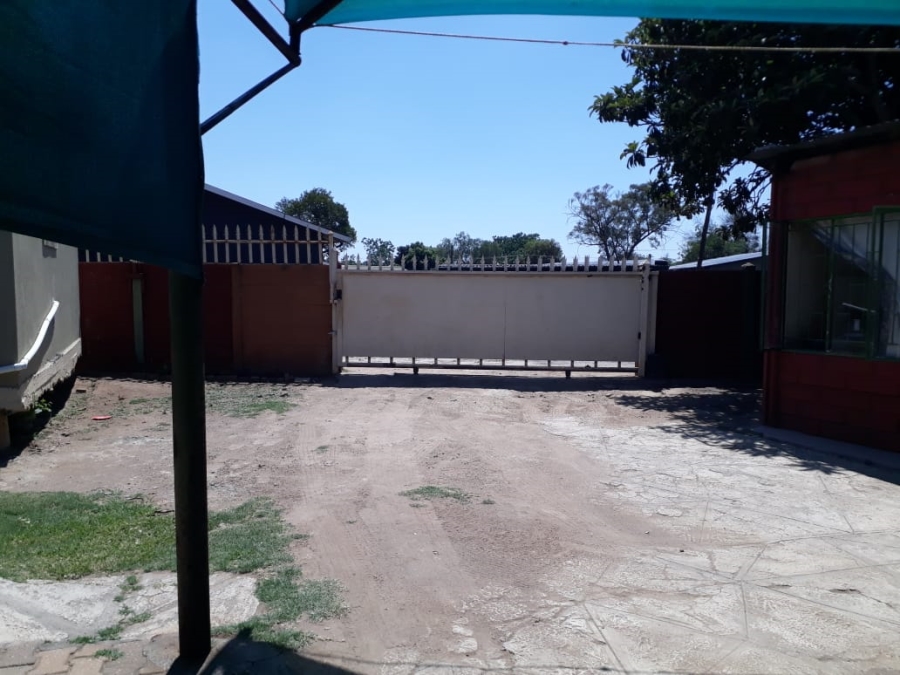 3 Bedroom Property for Sale in Rustenburg North North West